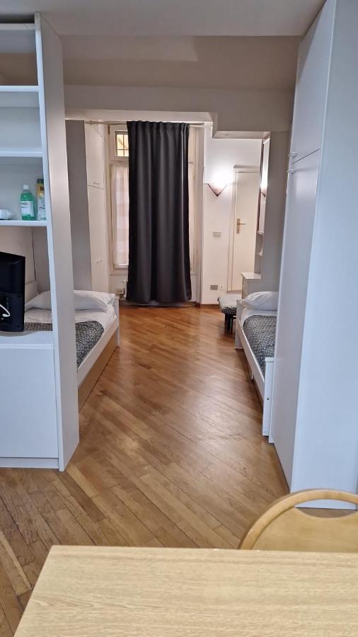 Historic Center - With 2 Single Beds Apartment Bologna Exterior photo